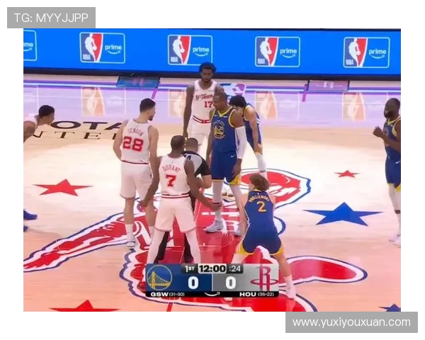 勇士与火箭激战正酣NBA新赛季首场对决精彩回顾与分析